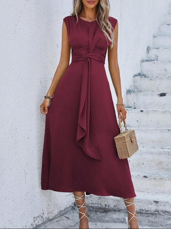 Amelia – Elegant Sleeveless Dress with Adjustable Belt
