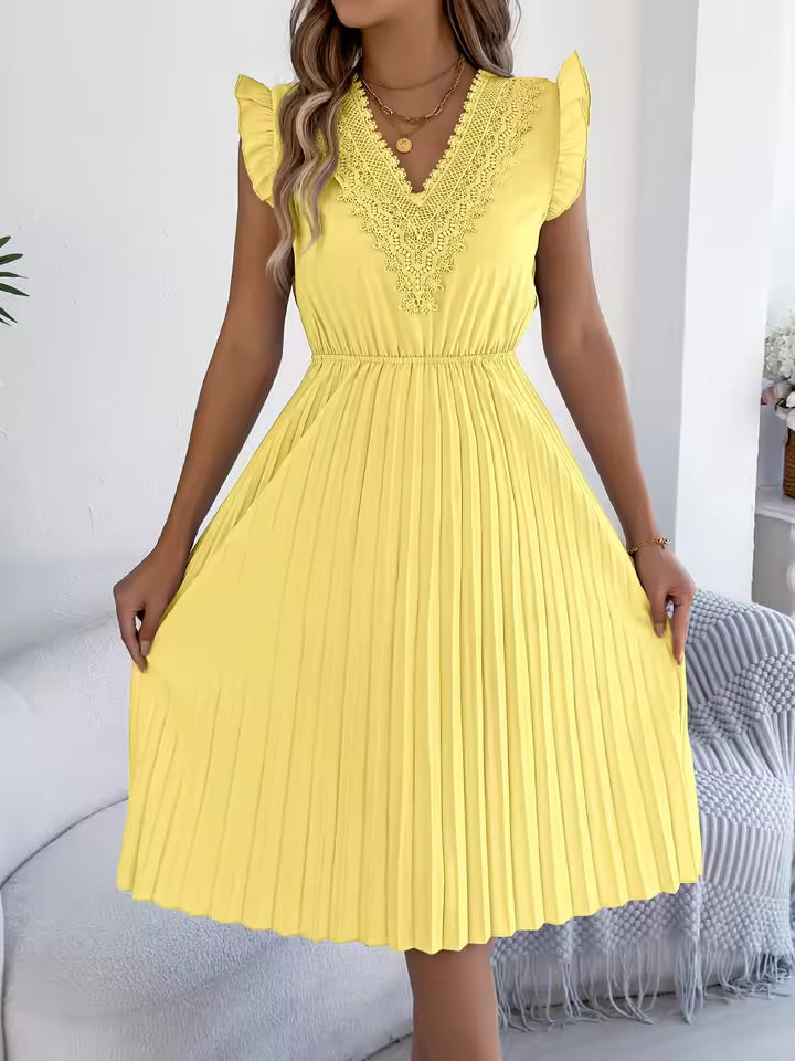 Chloe – Casual V-Neck Maxi Dress with Lace Detail